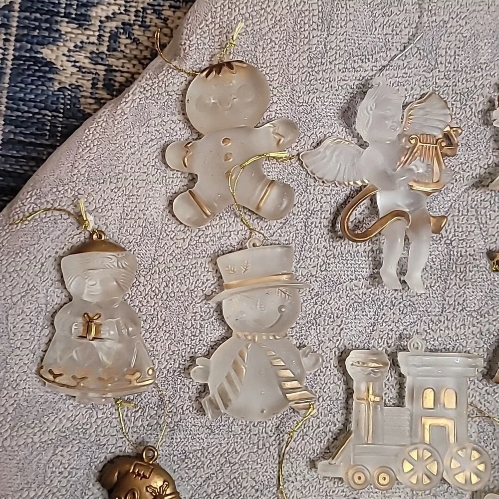 Lot of‎ 13 Acrylic Clear & Gold Christmas Tree Ornaments